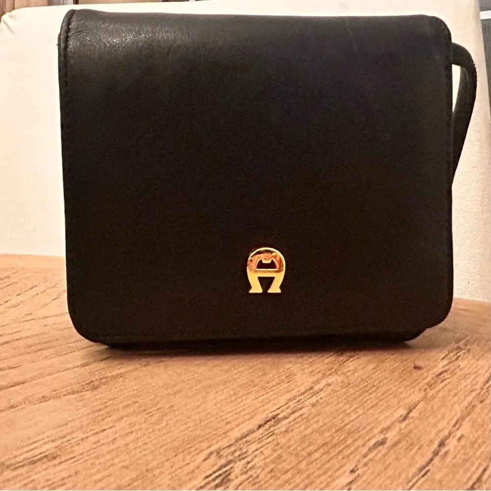 Etienne Aigner Black Leather Crossbody Bag - Picture 3 of 14